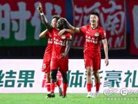 爱奇艺体育官网-关于足球场上豪华阵容云集，比赛激烈程度空前的信息