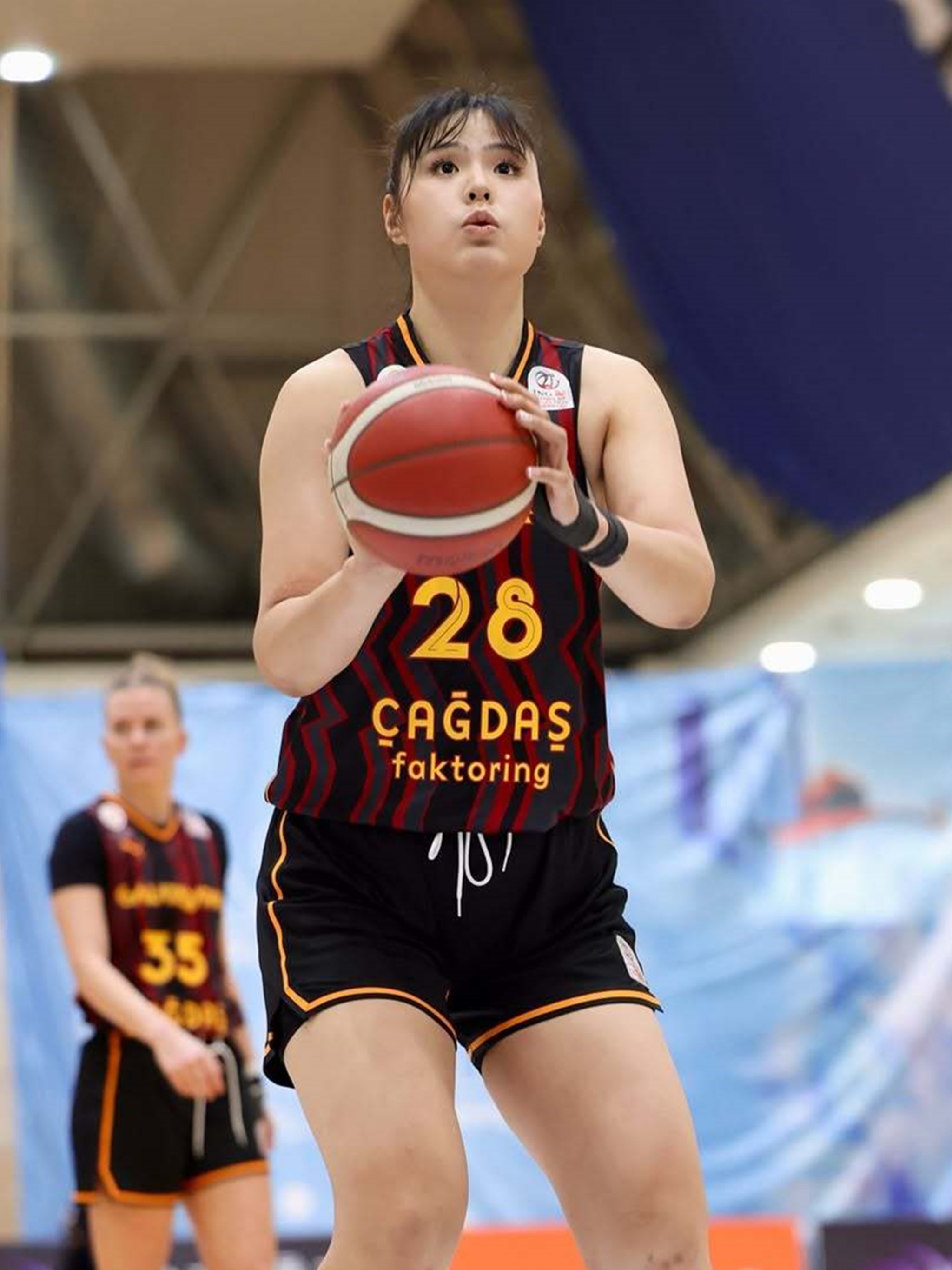 包含李月汝3中3贡献7分3板遭梦想绝杀飞翼惜败的词条