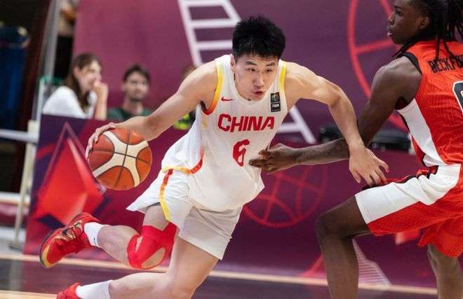 中国U19男篮82-99斯洛文尼亚小组赛全败，冯傲12分，杨溢10+5+4的简单介绍